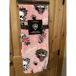 Ed Hardy Pink Printed Plush Throw Blanket – Tiger Skull Heart Design NWT